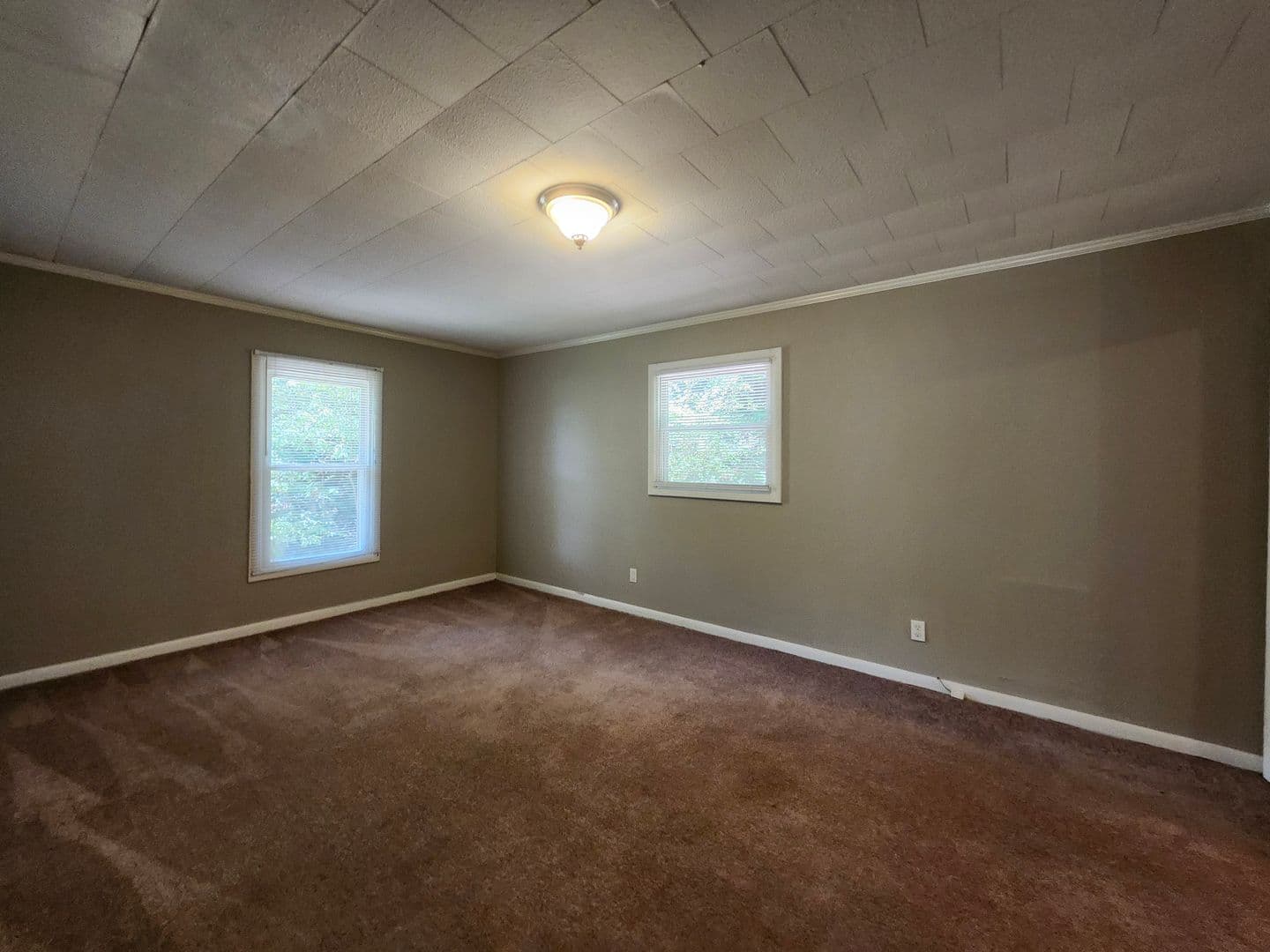 Chattanooga House: 2081 Mae Dell Road