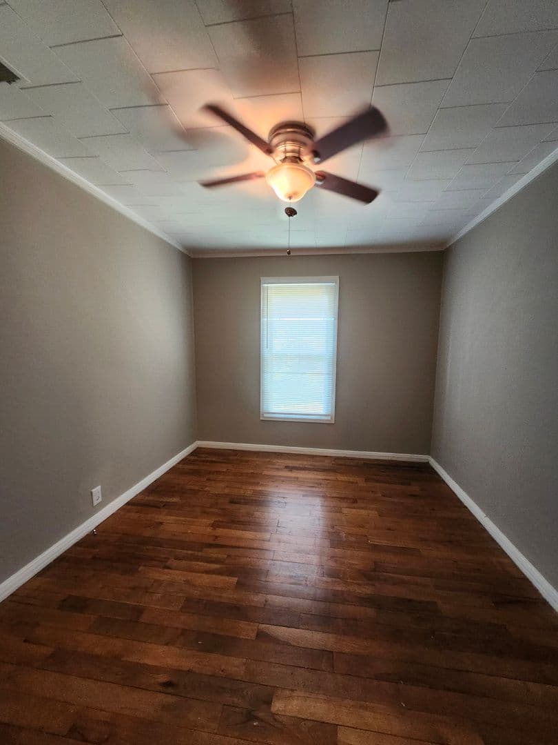 Chattanooga House: 2081 Mae Dell Road