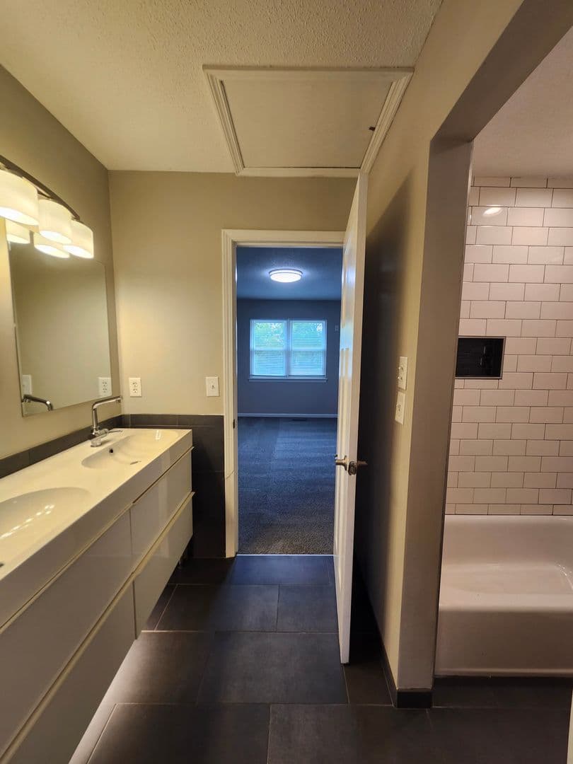 Chattanooga Apartment: 6221 Bonny Oaks Drive
