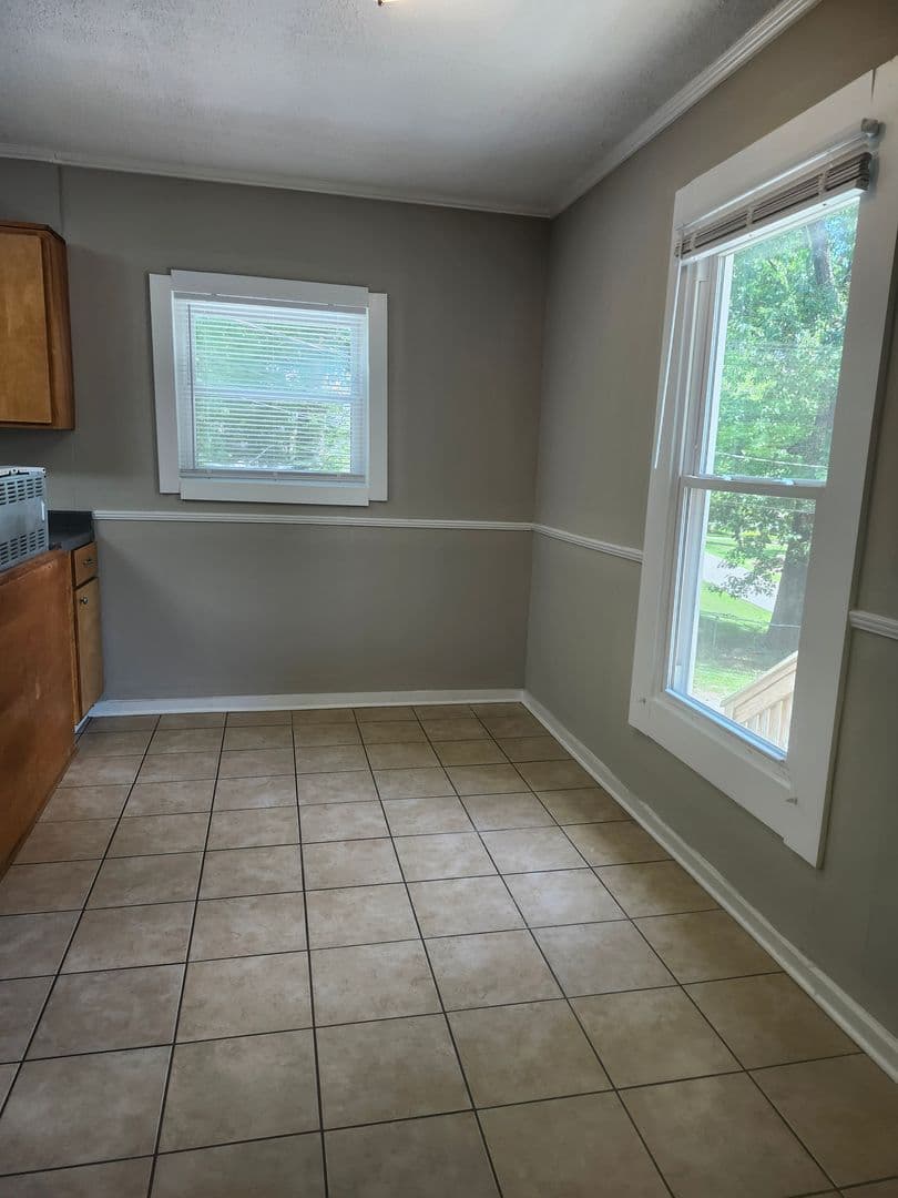 Chattanooga House: 2081 Mae Dell Road