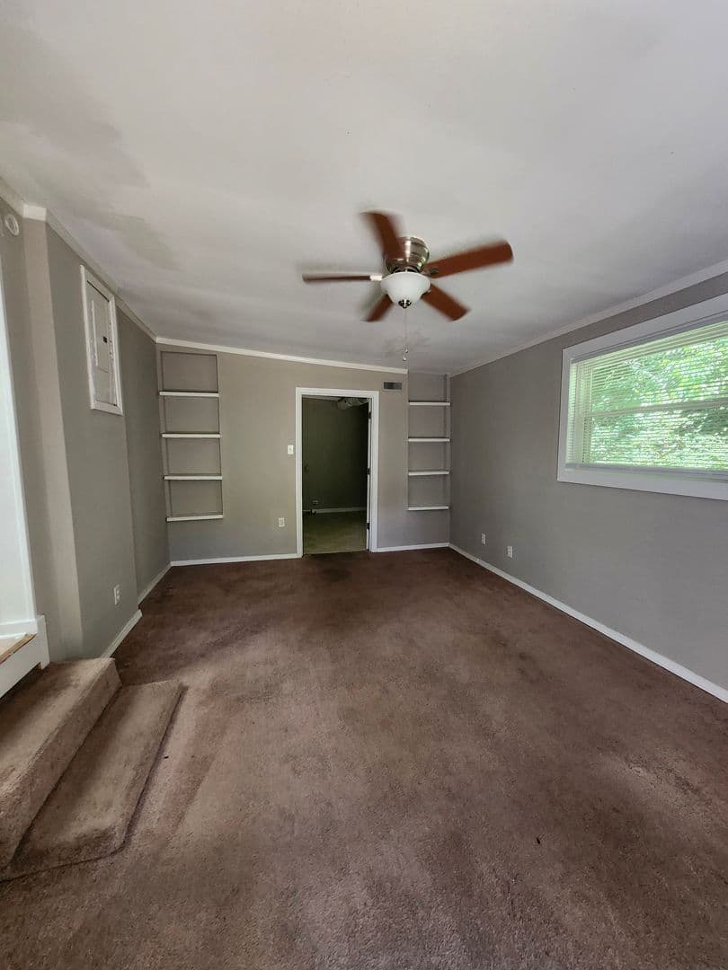 Chattanooga House: 2081 Mae Dell Road