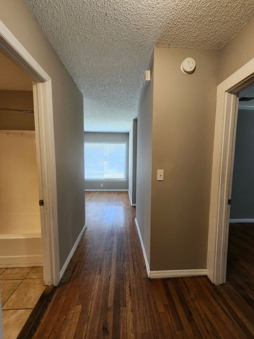 Chattanooga House: 2081 Mae Dell Road