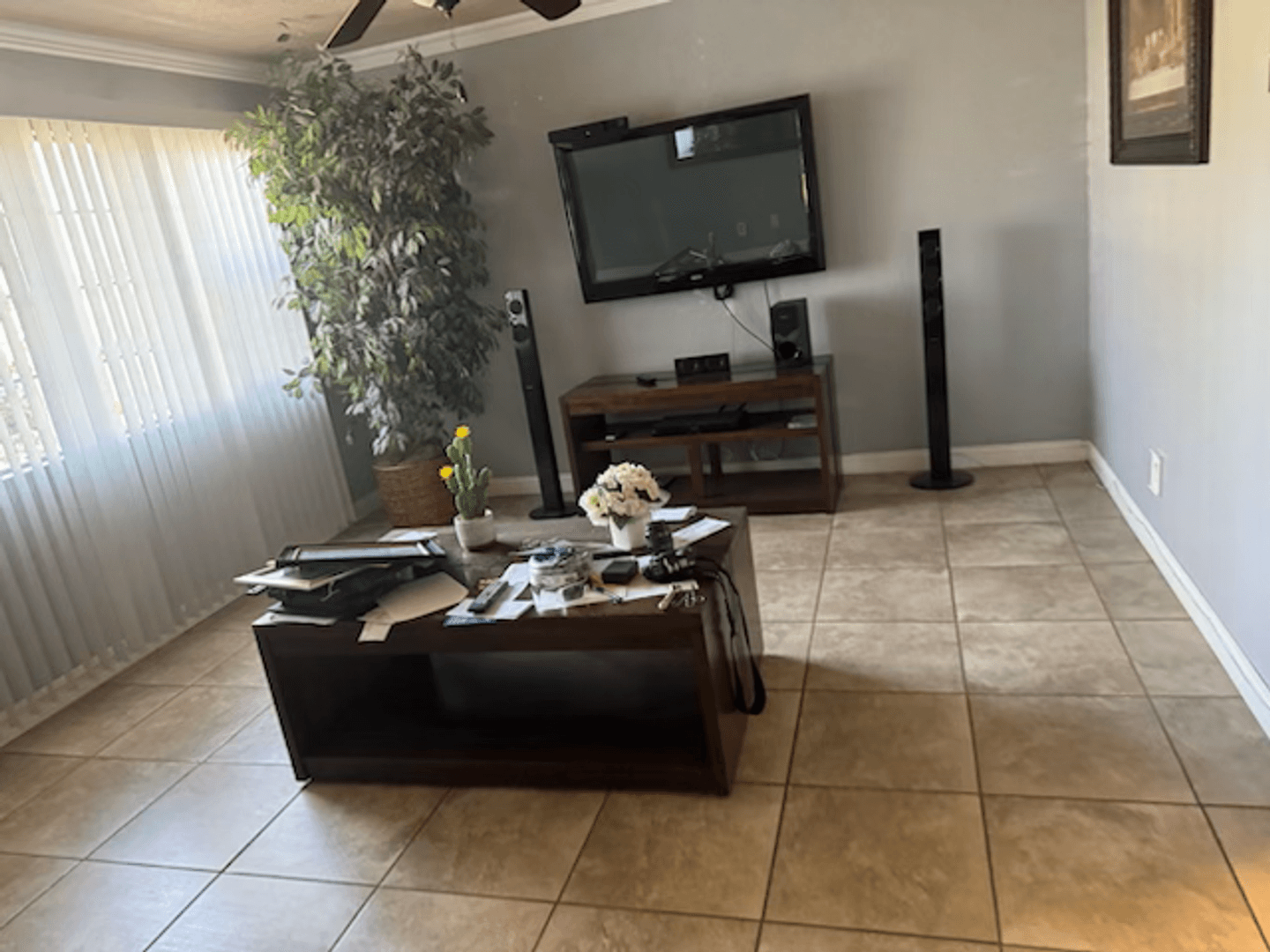 Hobbs House: 1828 N Breckon Drive
