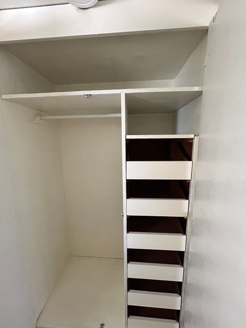 Hobbs Apartment: 700 E Park
