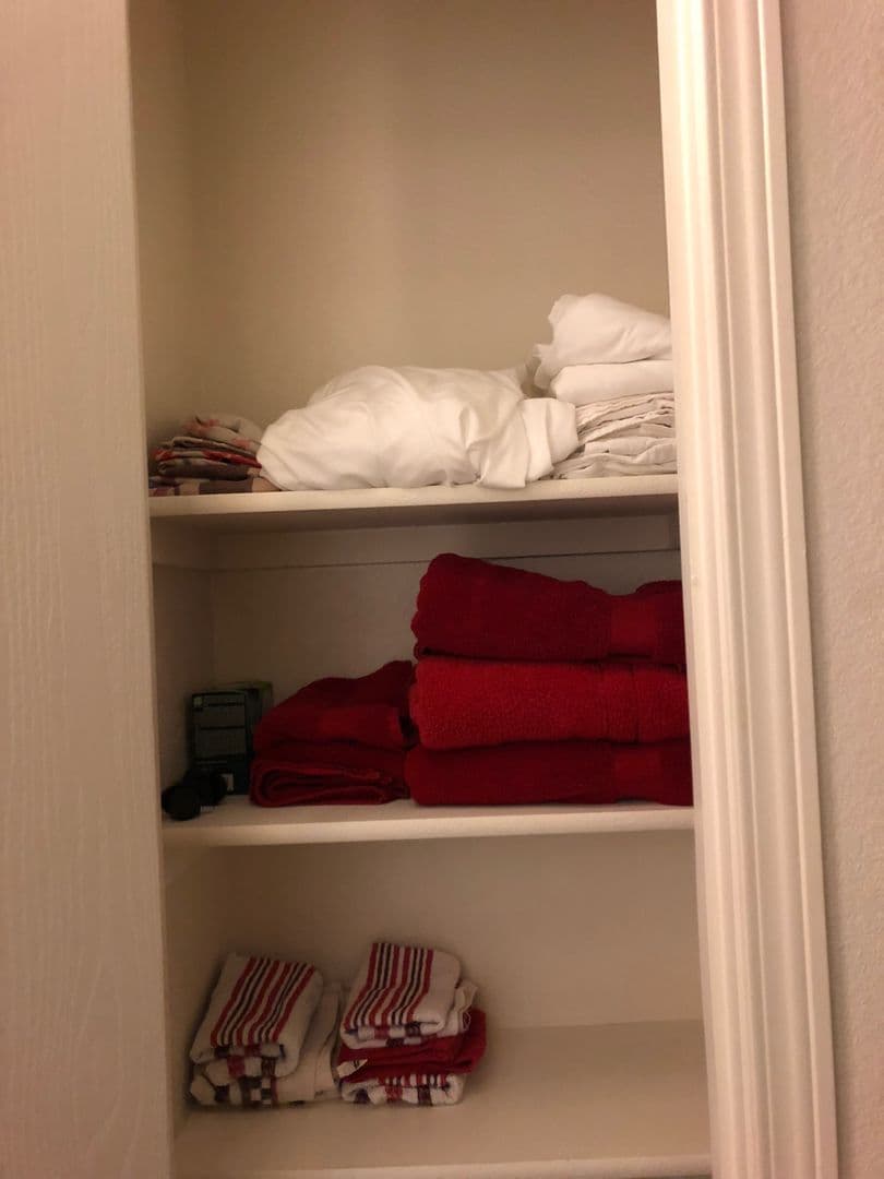 Hobbs Apartment: 2311 Juniper