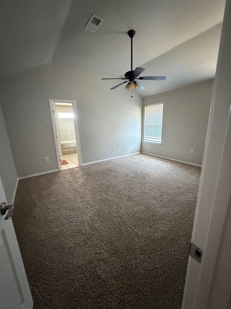 Midland House: 4407 Trevino st
