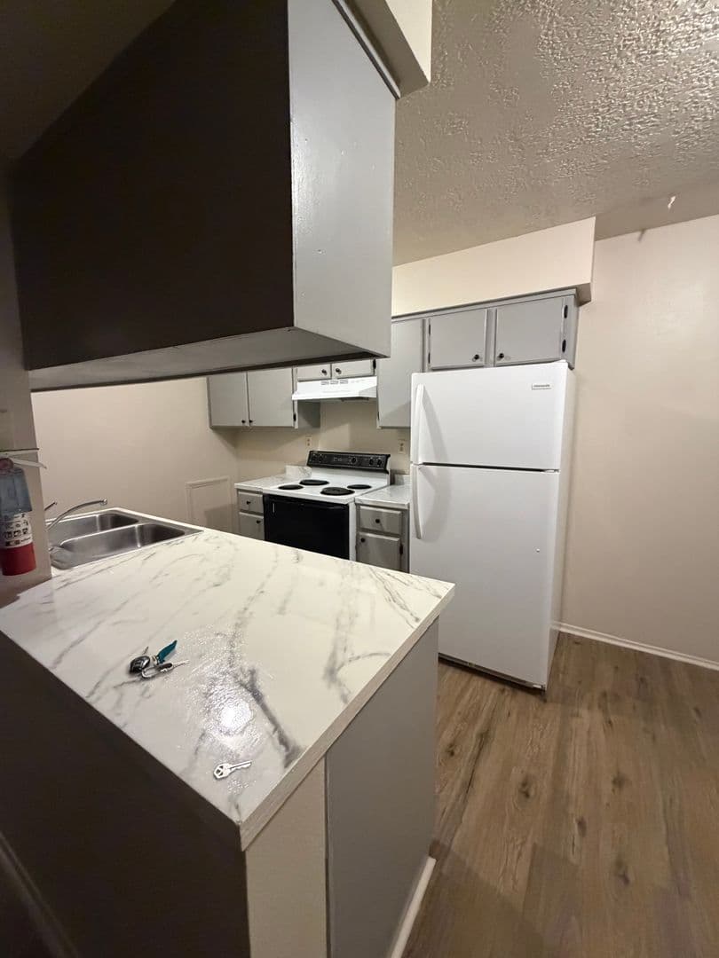 Hobbs Apartment: Calle Sur