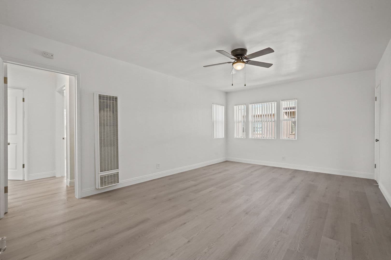 Los Angeles Apartment: 3980-88 Centinela Avenue