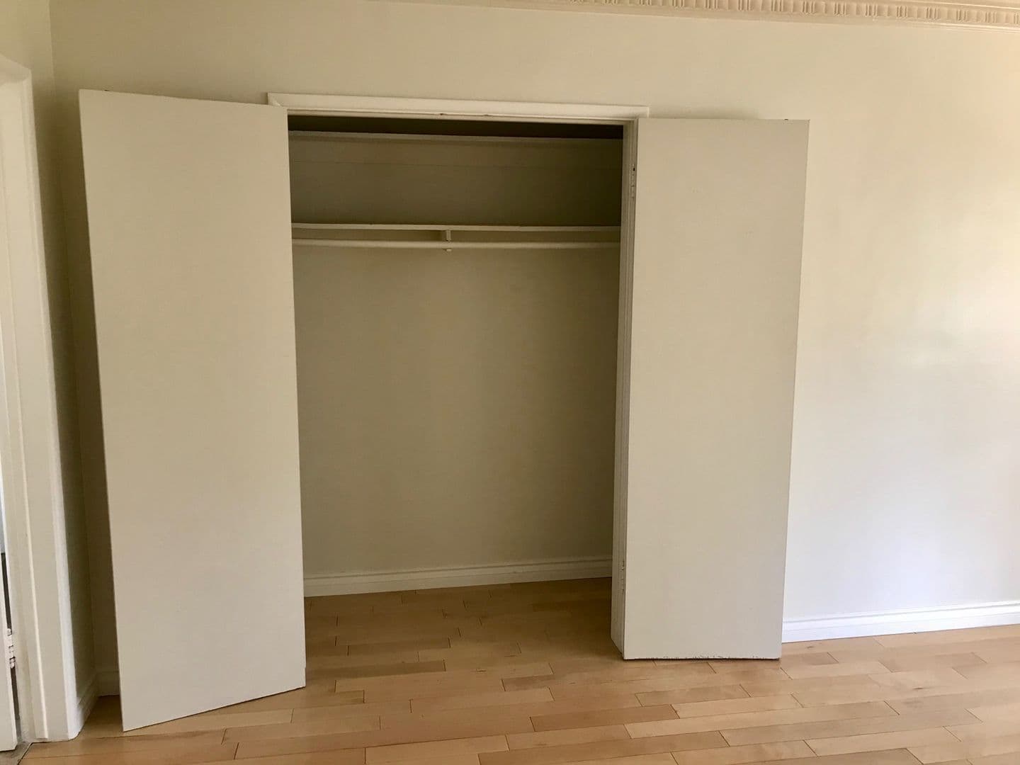 Studio City Apartment: 12125-29 Valleyheart Dr.