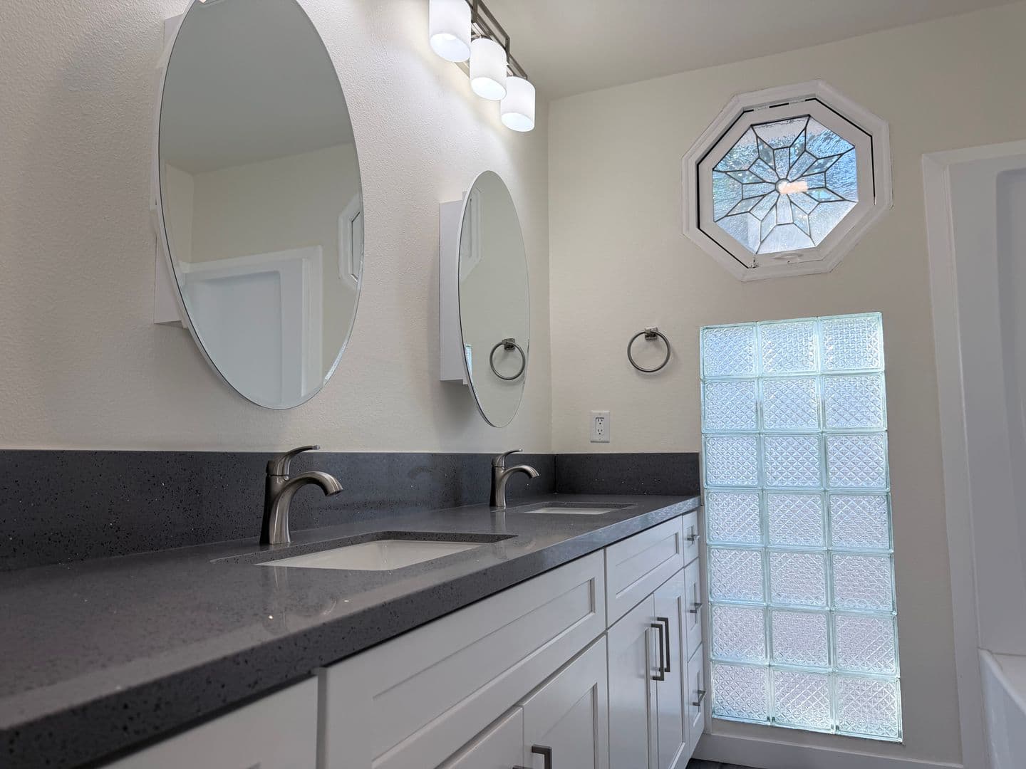Van Nuys House: 6459 Forbes Avenue