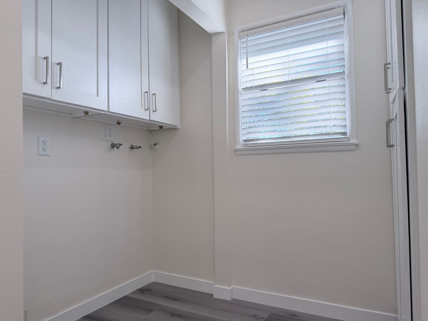 Van Nuys House: 6459 Forbes Avenue
