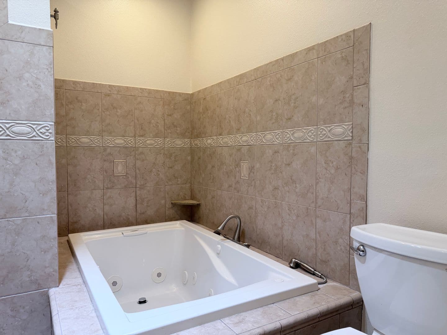 Altadena House: 3082 Thurin Avenue