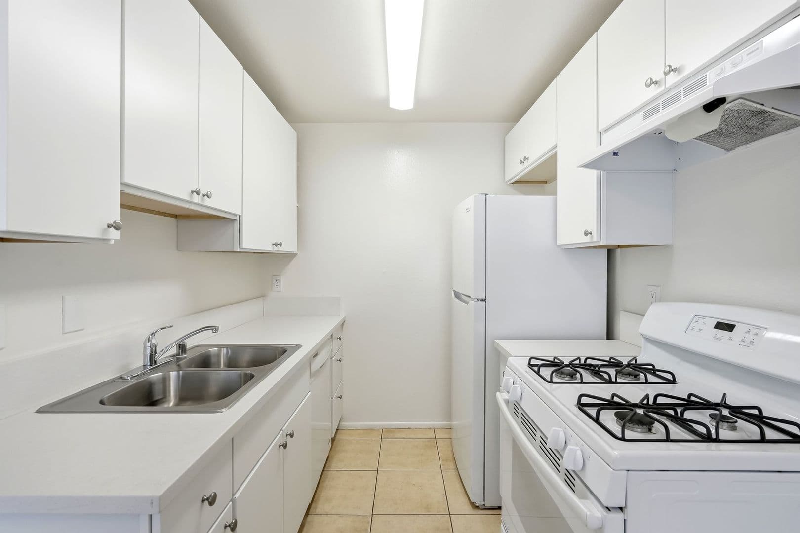 North Hollywood Apartment: 10845 Camarillo Street