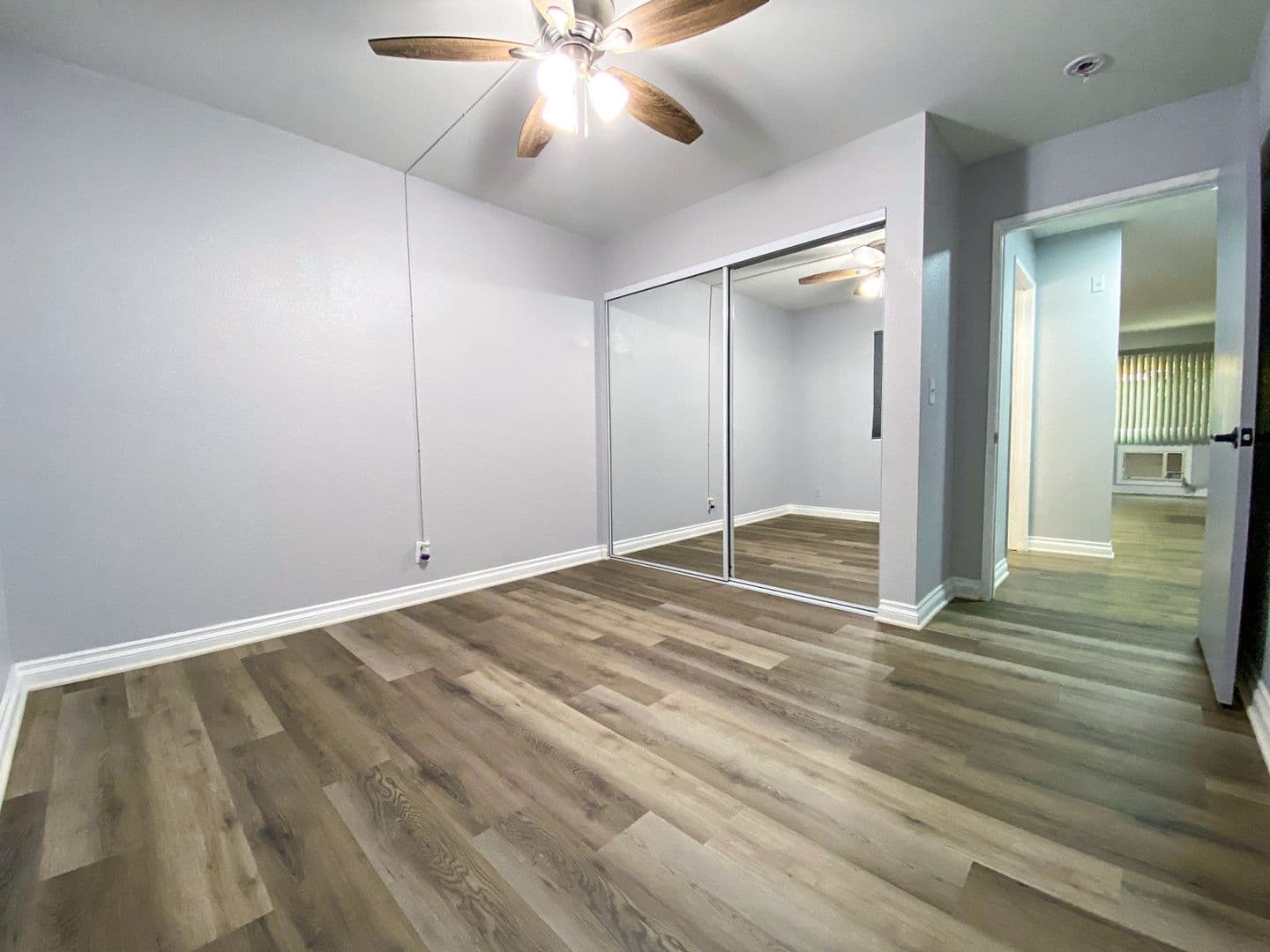 North Hollywood Apartment: 5513 Fulcher Avenue