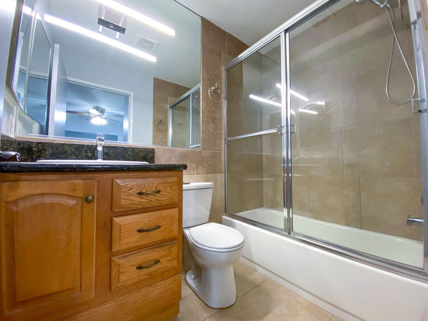 North Hollywood Apartment: 5513 Fulcher Avenue