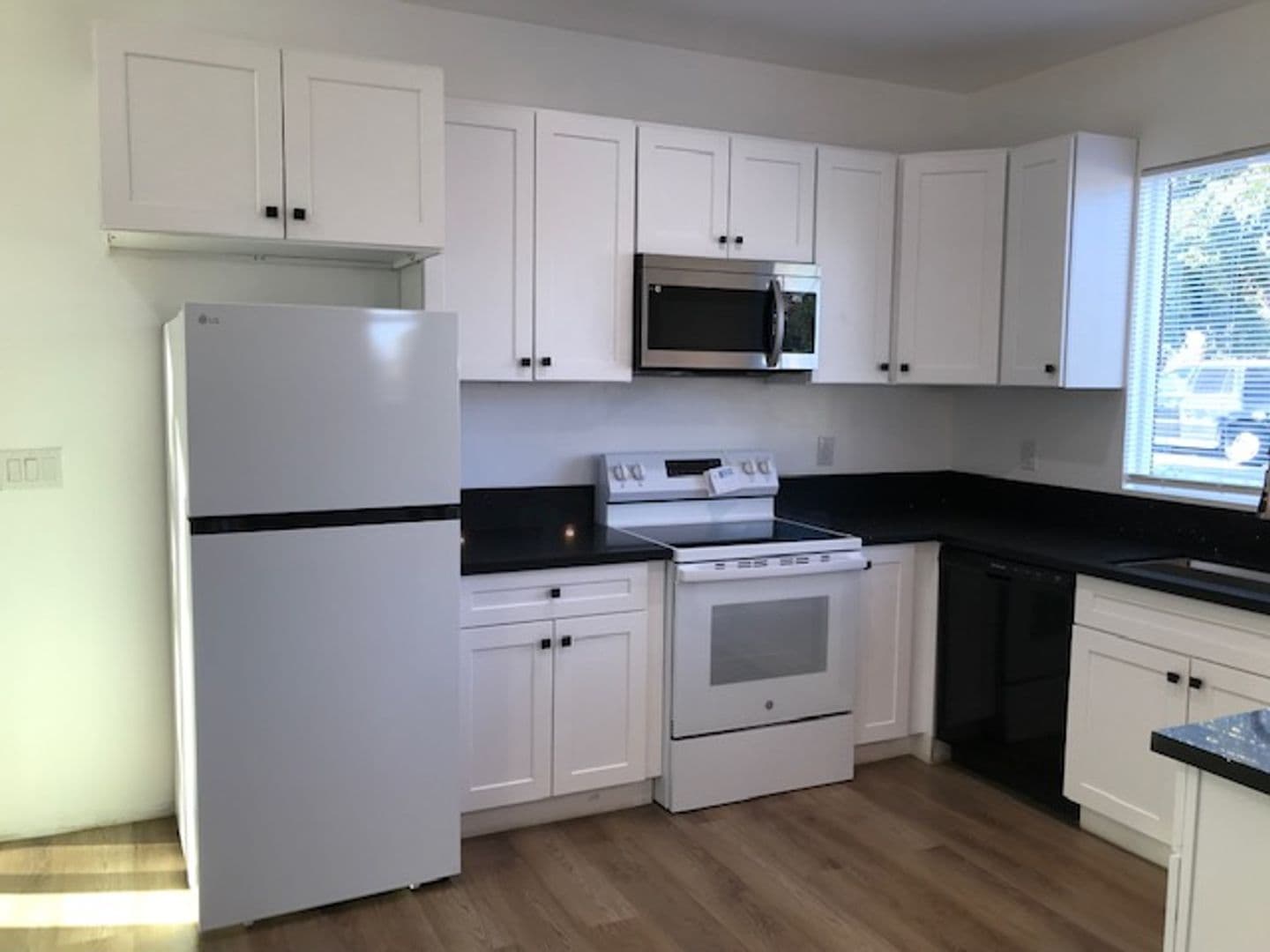 San Fernando Apartment: 710 Hollister Street