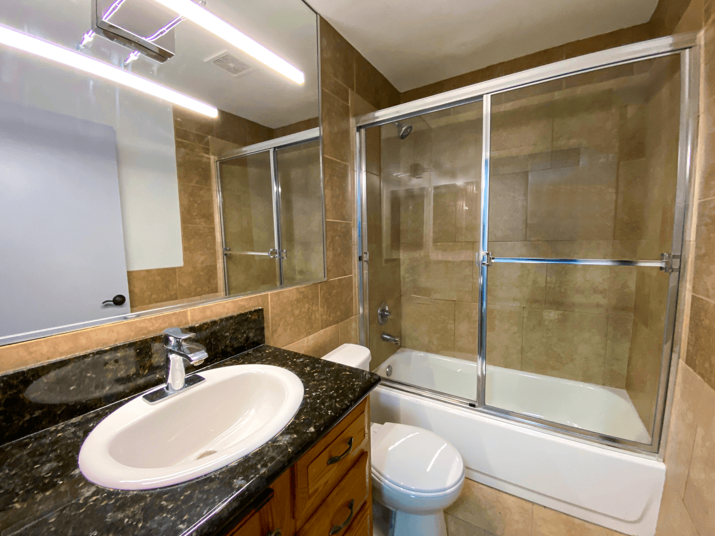 North Hollywood Apartment: 5513 Fulcher Avenue