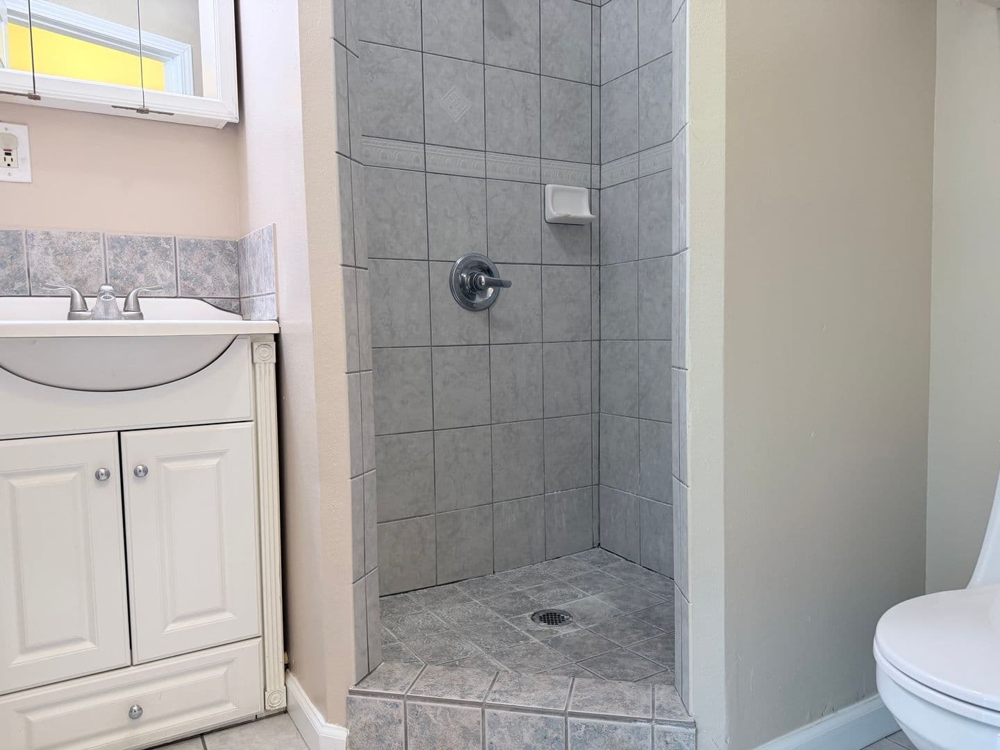 Altadena House: 3082 Thurin Avenue