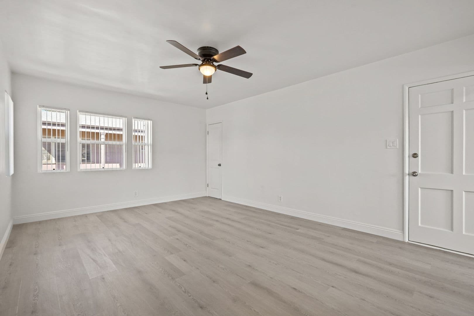Los Angeles Apartment: 3980-88 Centinela Avenue