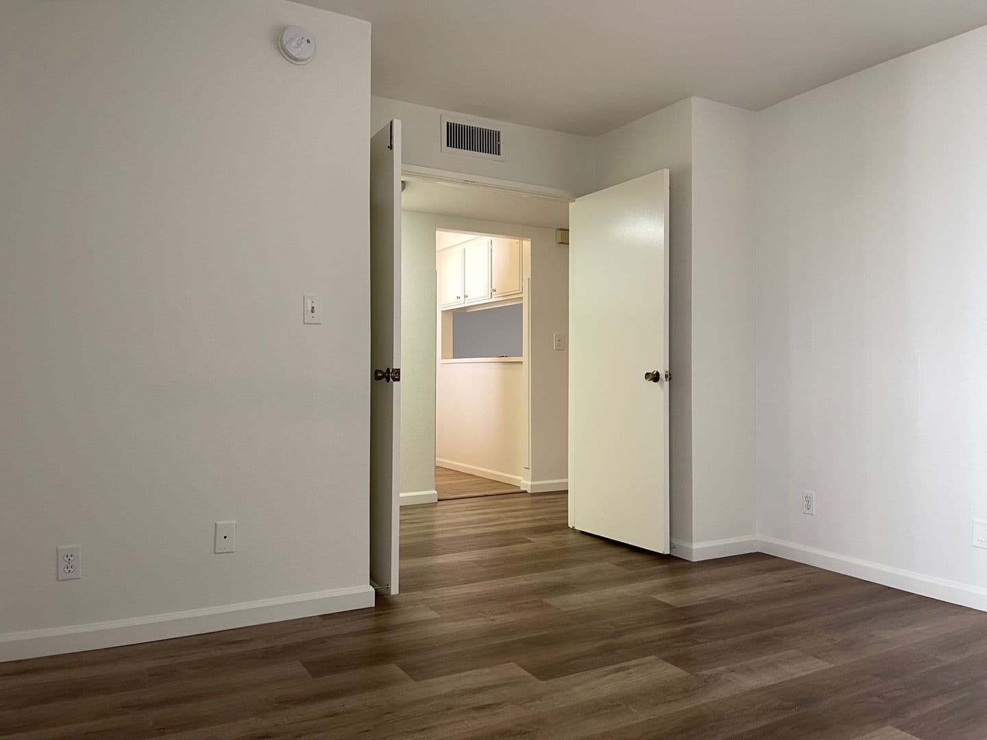Sherman Oaks House: 15215 Magnolia Blvd. #118