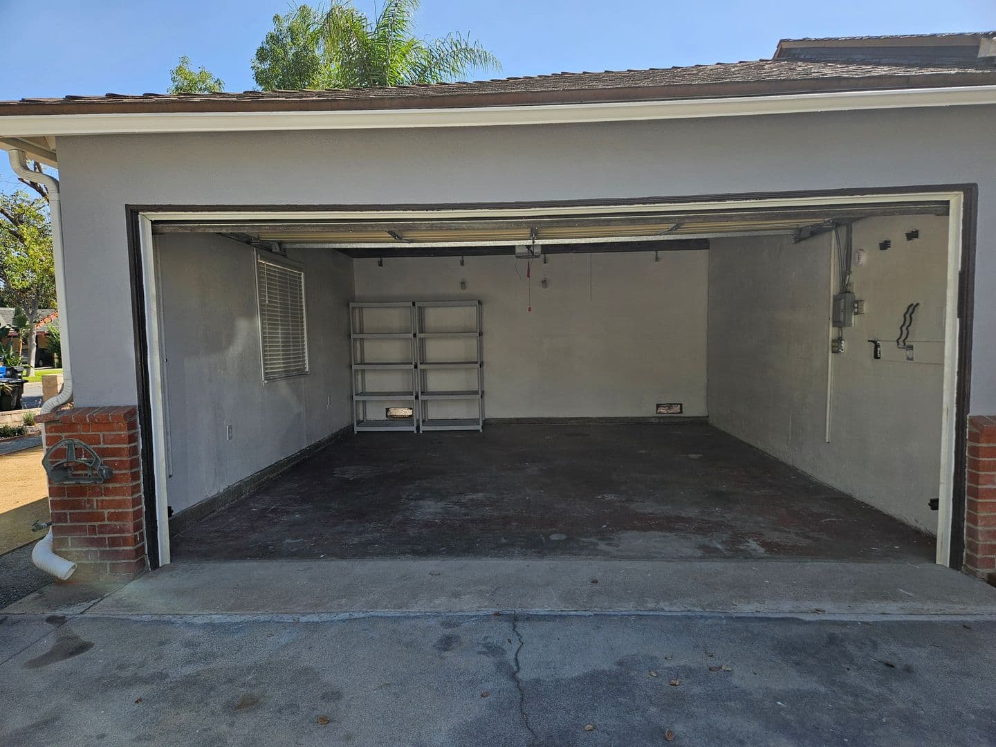 Van Nuys House: 6459 Forbes Avenue