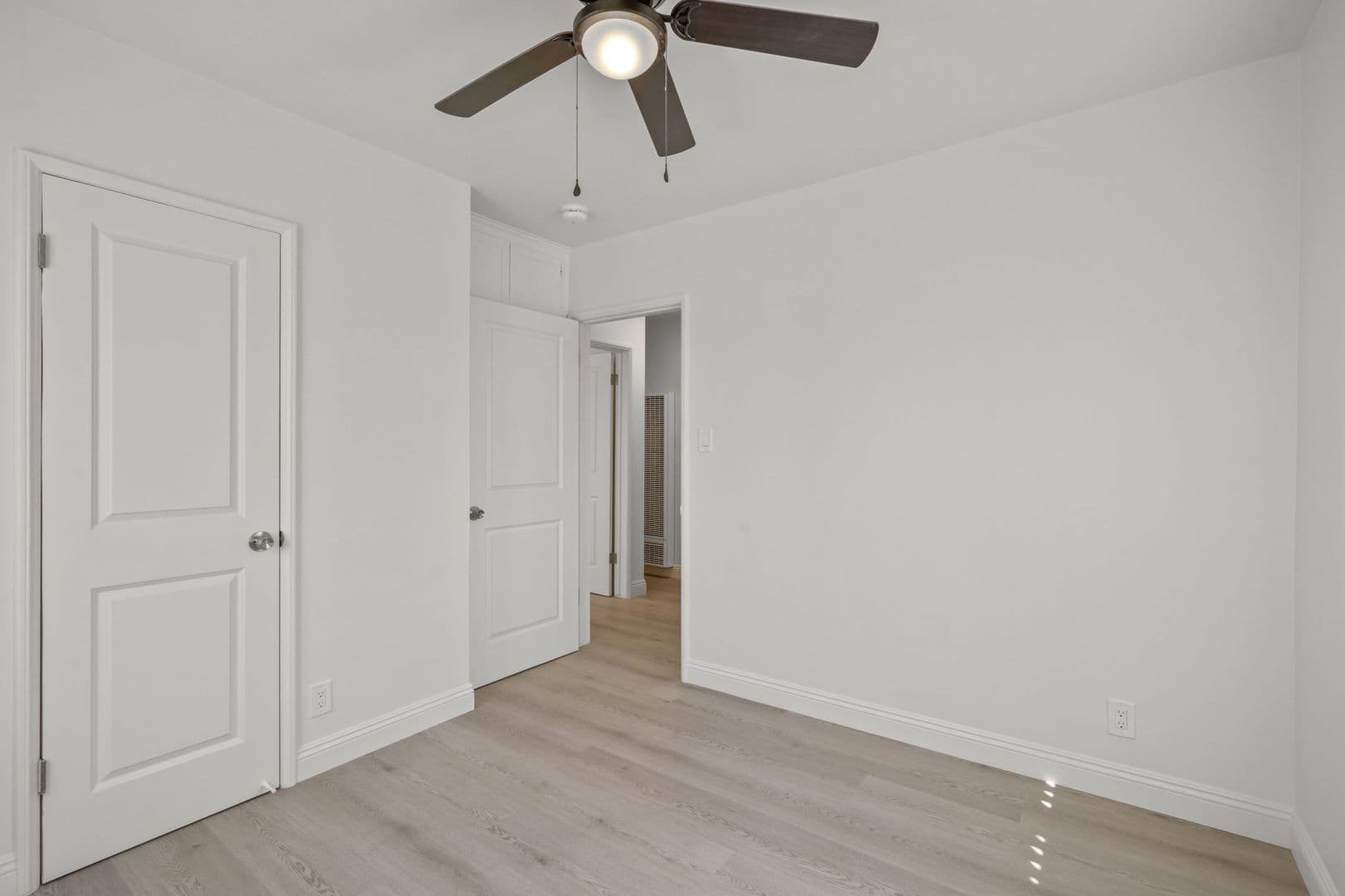 Los Angeles Apartment: 3980-88 Centinela Avenue