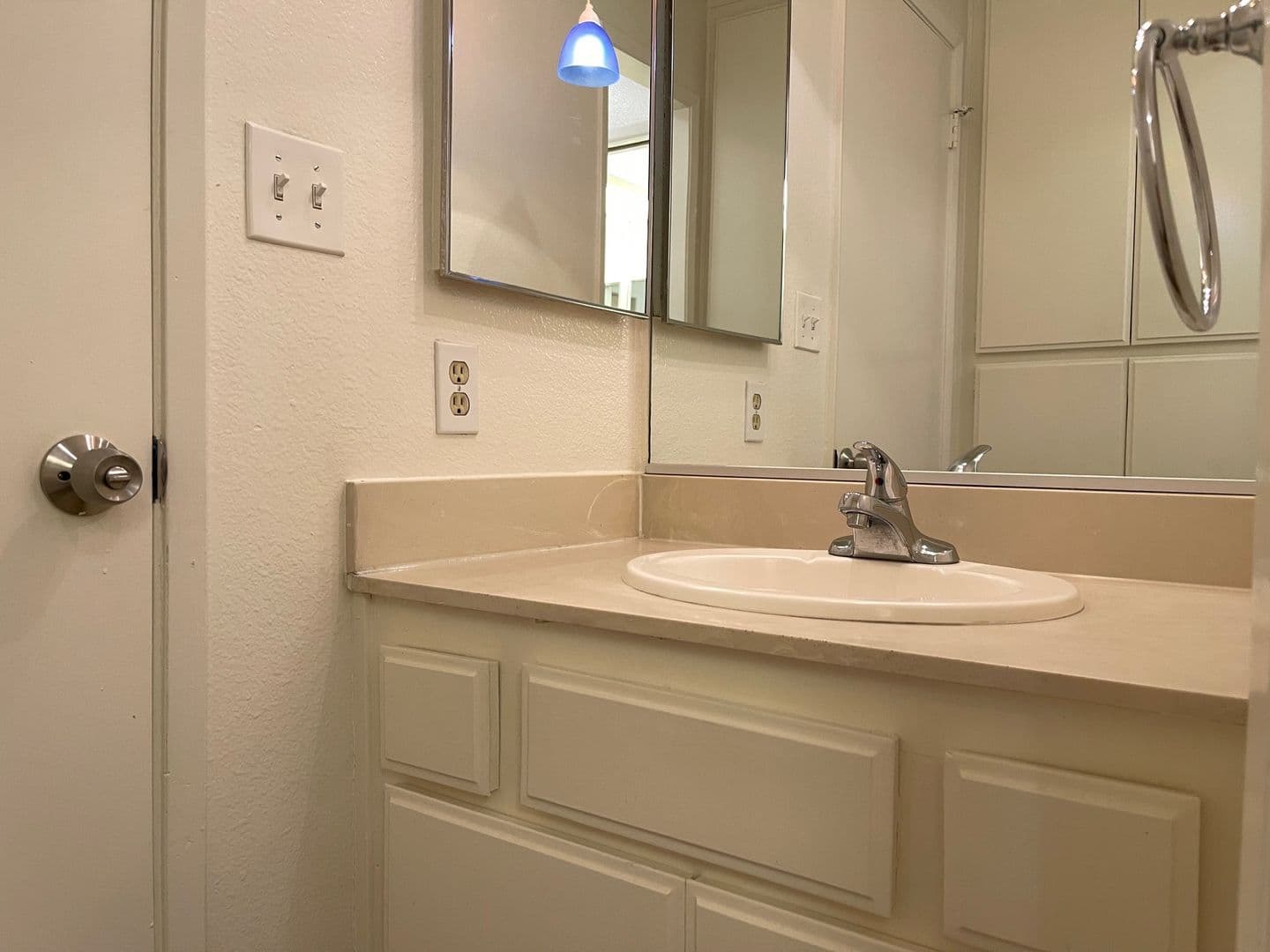 Sherman Oaks House: 15215 Magnolia Blvd. #118