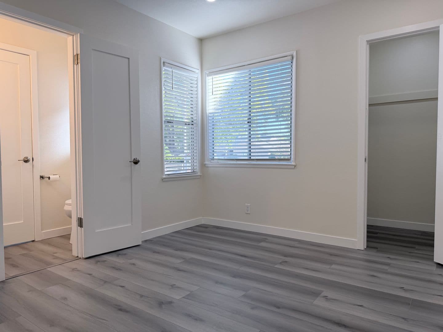Van Nuys House: 6459 Forbes Avenue