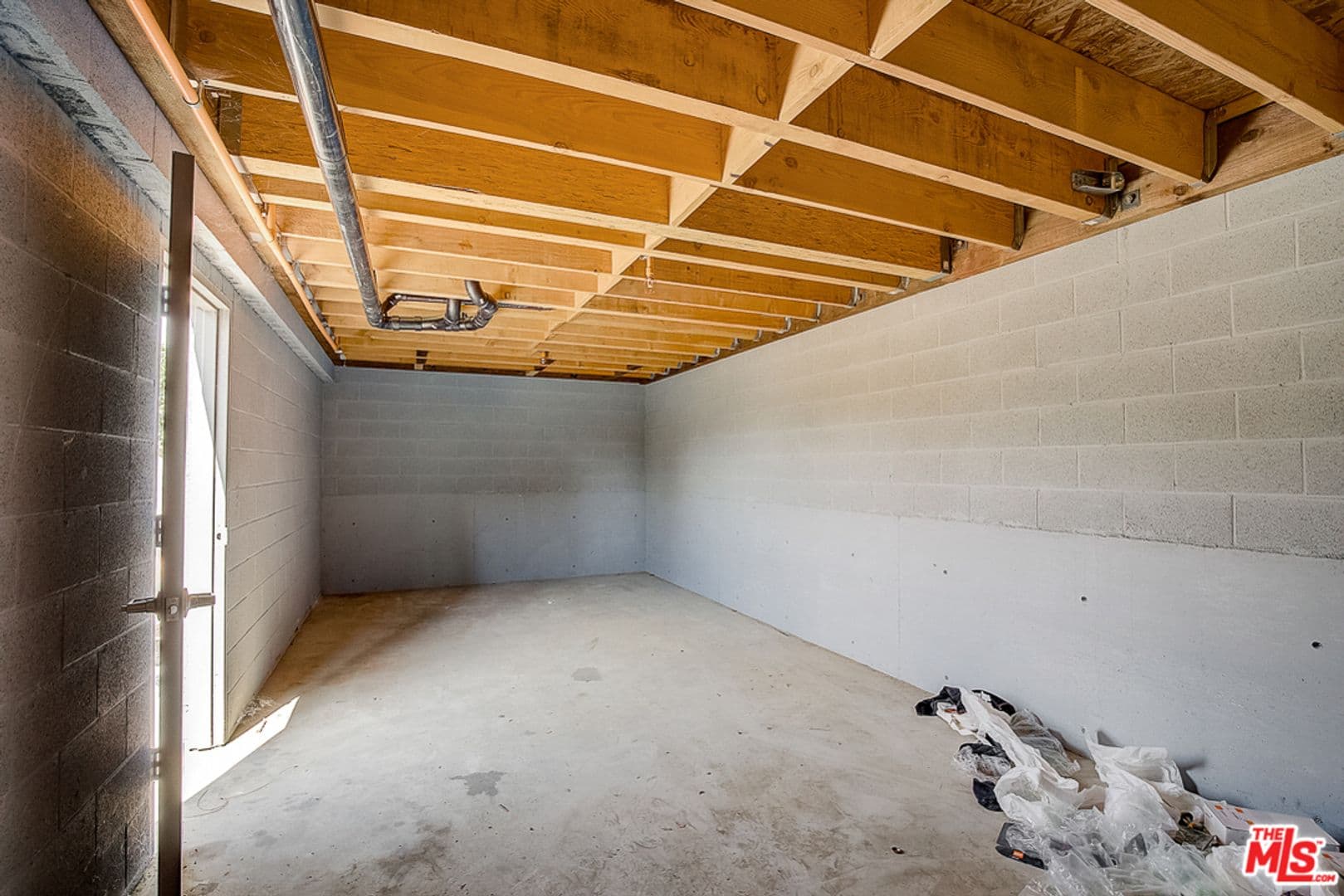 Los Angeles Apartment: 419 S. Lorena Street