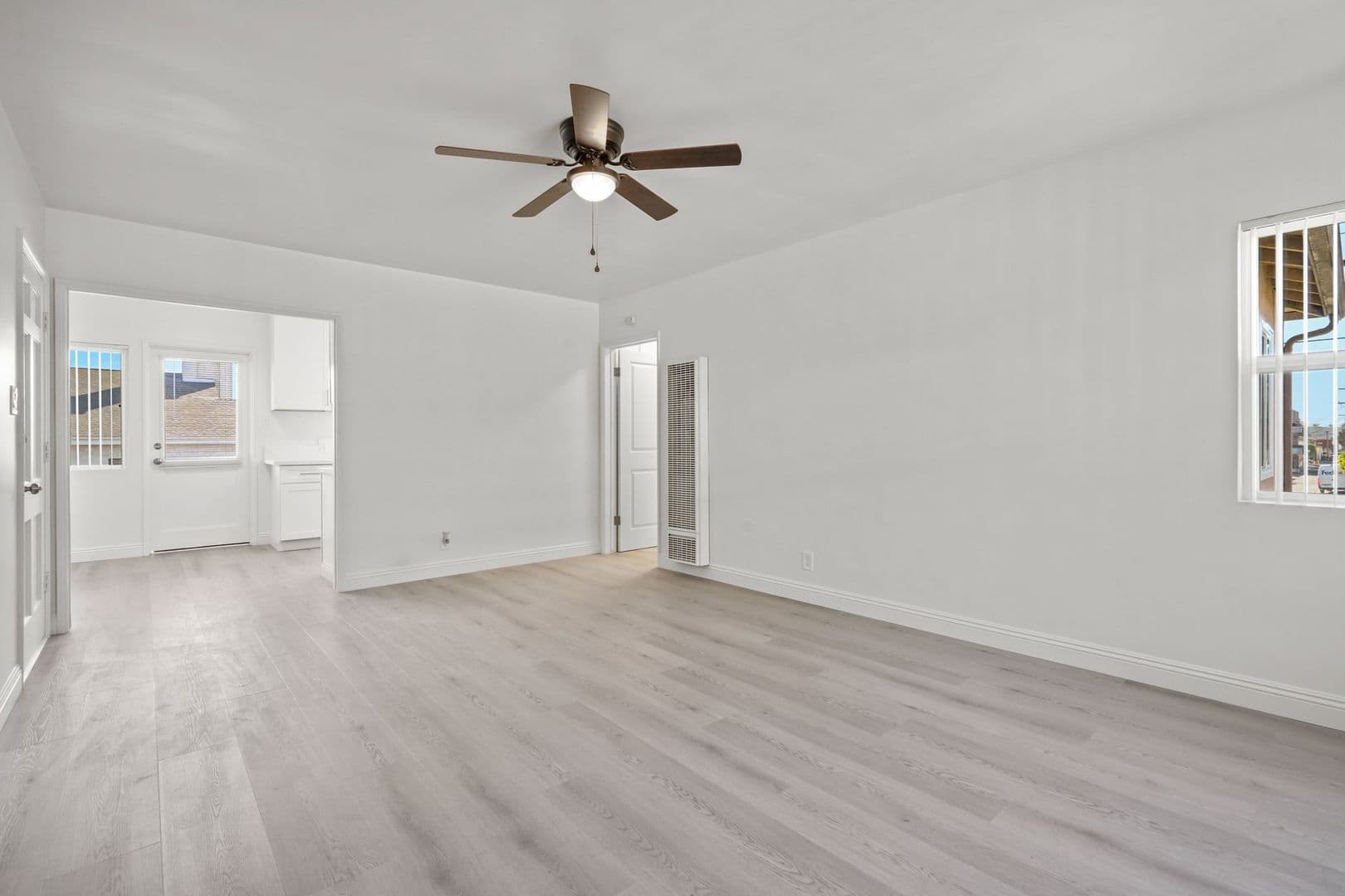Los Angeles Apartment: 3980-88 Centinela Avenue