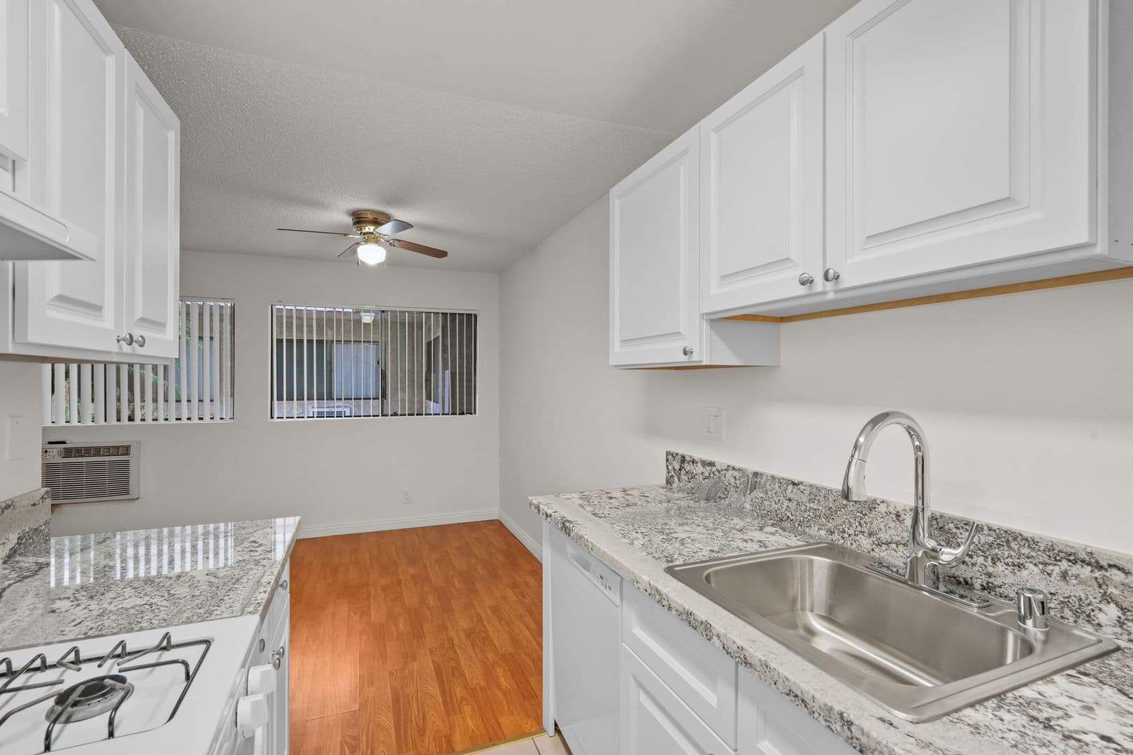 North Hollywood Apartment: 12603 Oxnard Street