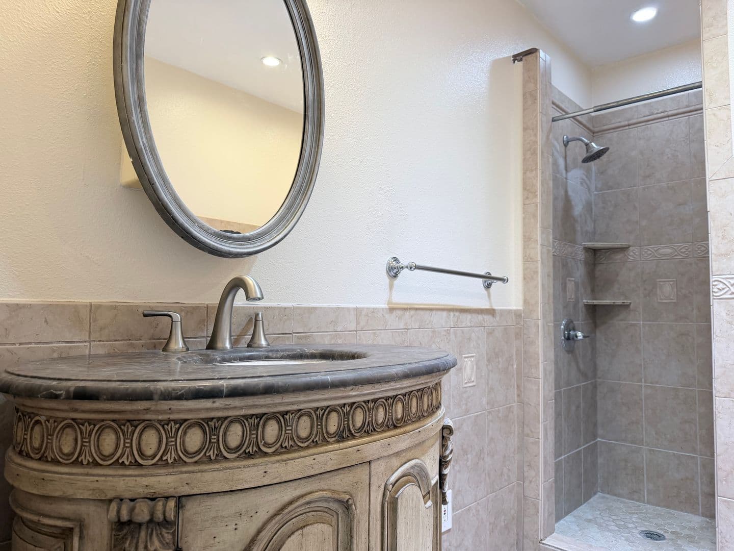 Altadena House: 3082 Thurin Avenue