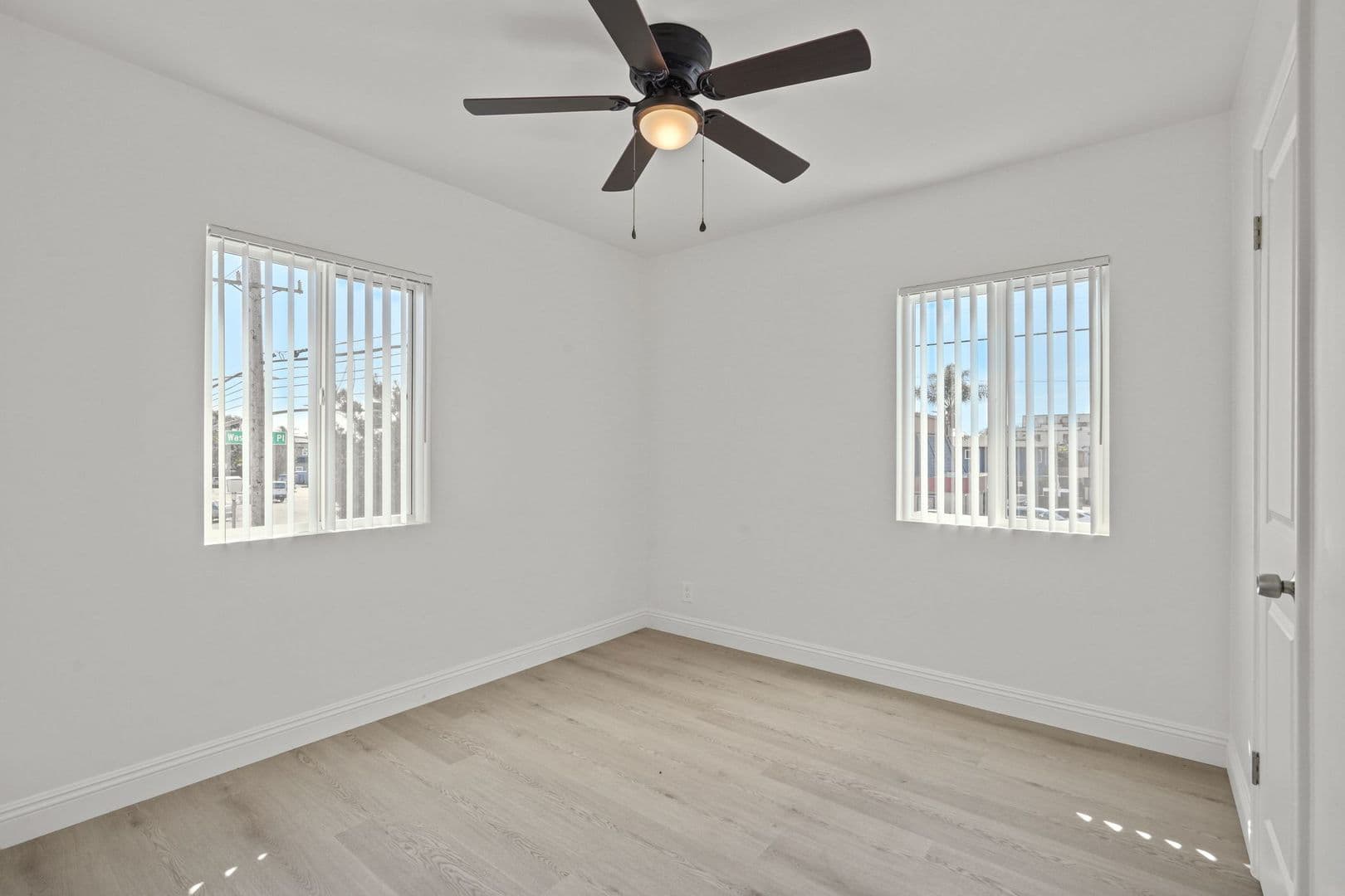 Los Angeles Apartment: 3980-88 Centinela Avenue
