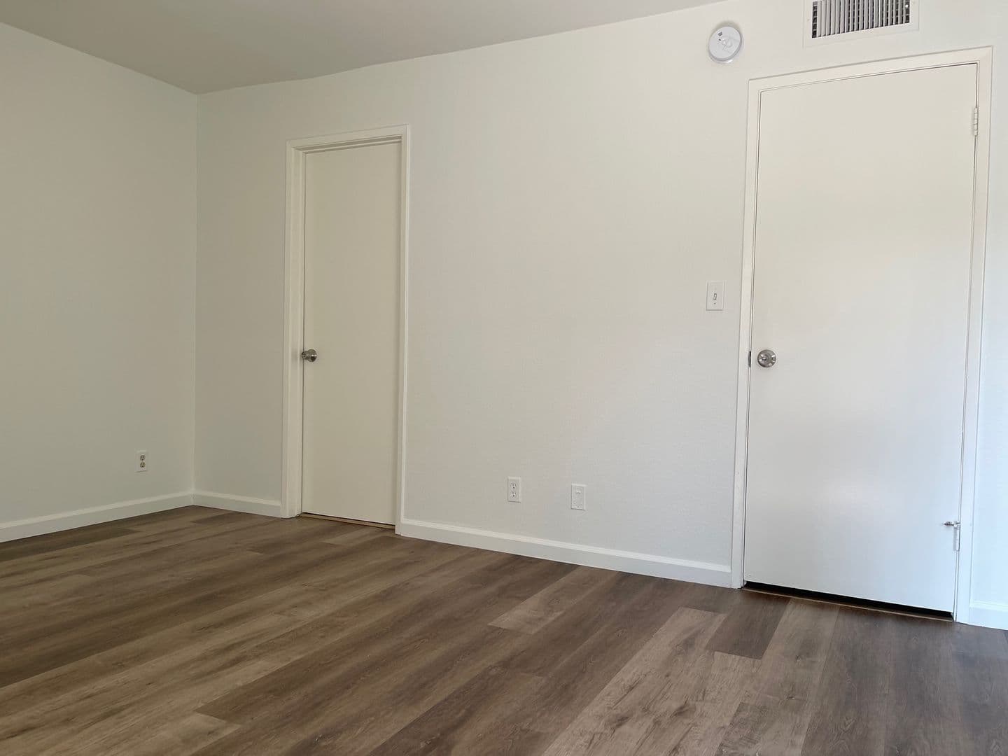 Sherman Oaks House: 15215 Magnolia Blvd. #118