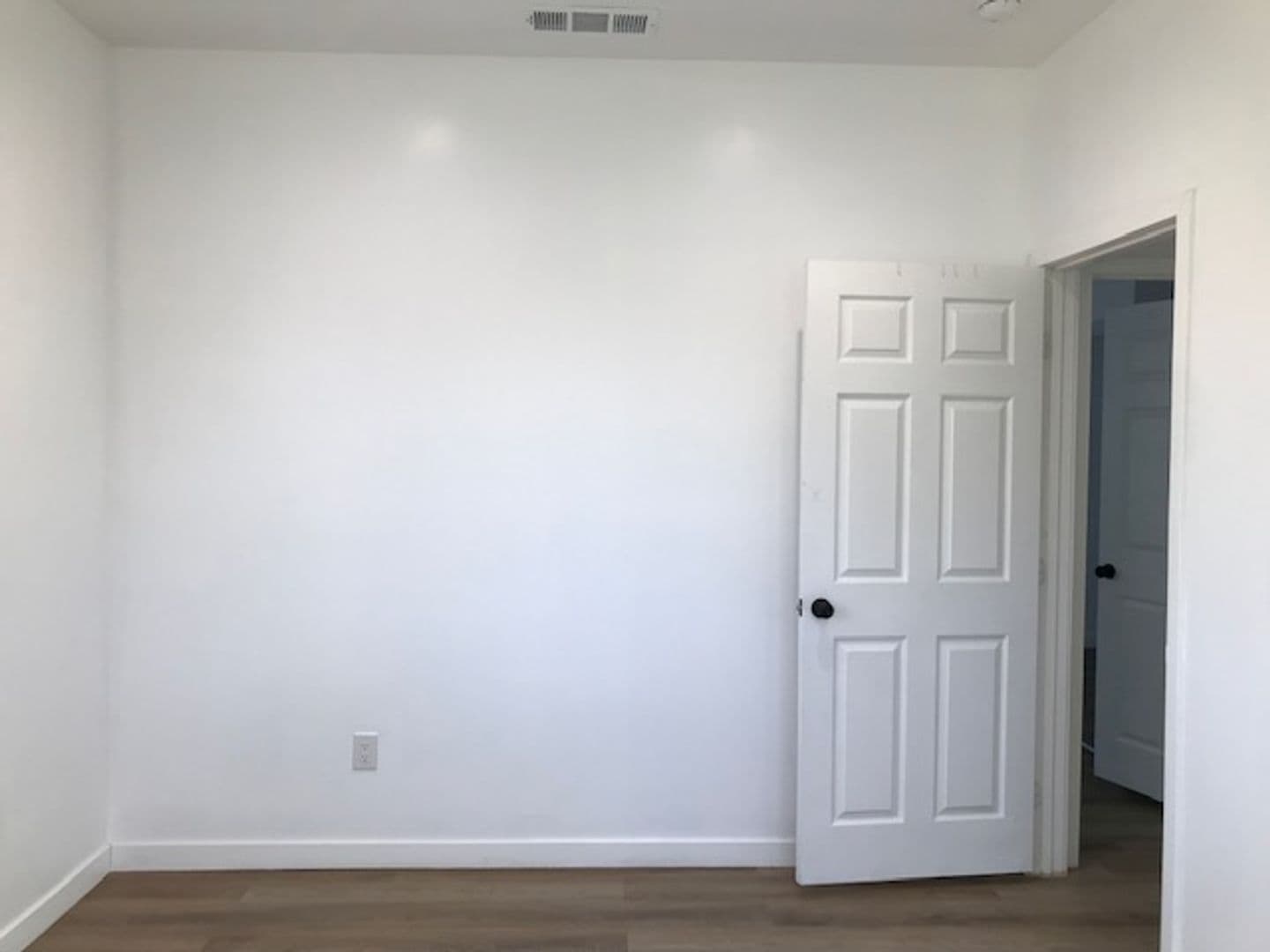 San Fernando Apartment: 710 Hollister Street