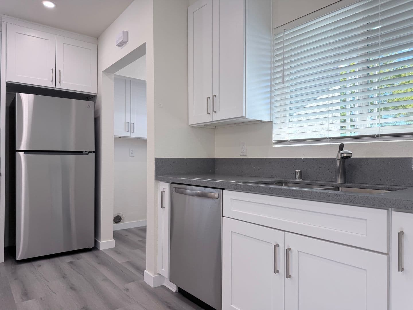 Van Nuys House: 6459 Forbes Avenue