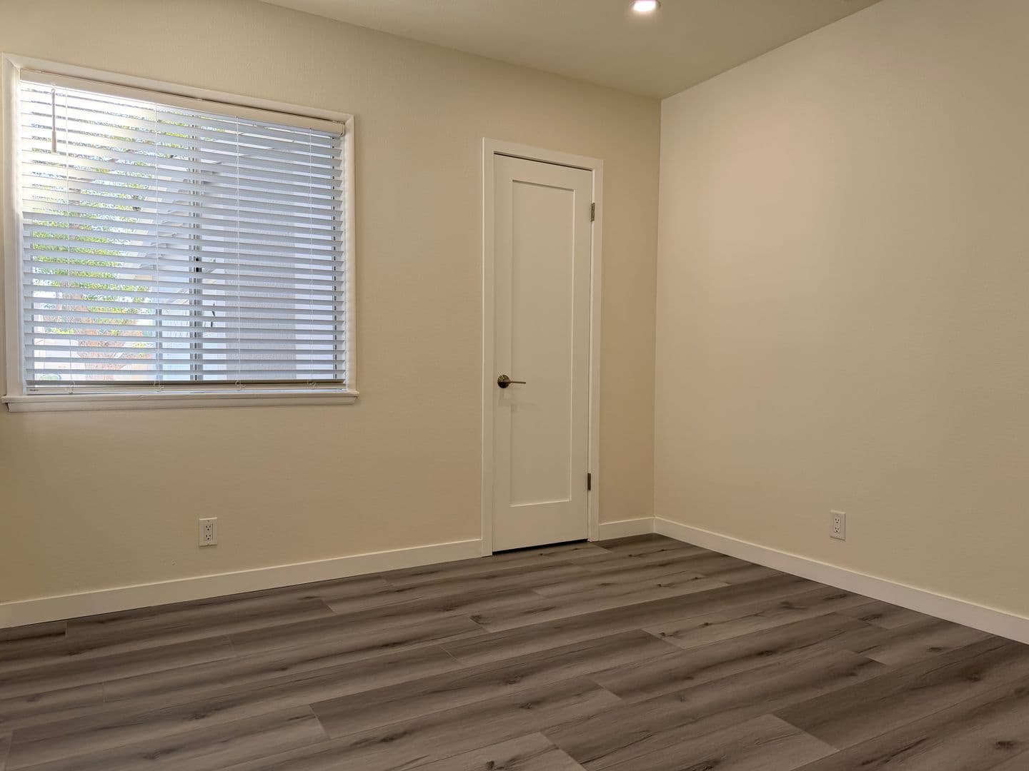 Van Nuys House: 6459 Forbes Avenue