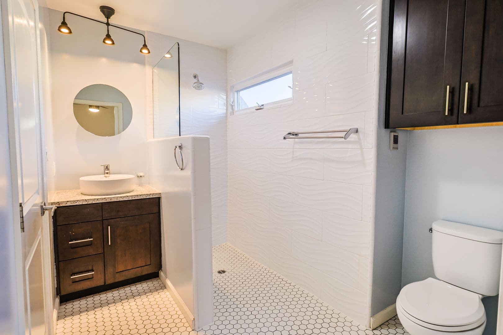 Burbank Apartment: 254-256 W. Tujunga Avenue