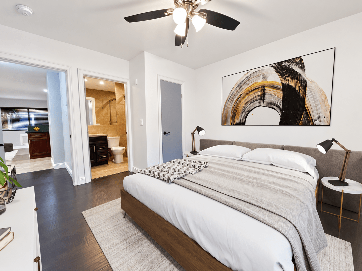 North Hollywood Apartment: 5513 Fulcher Avenue