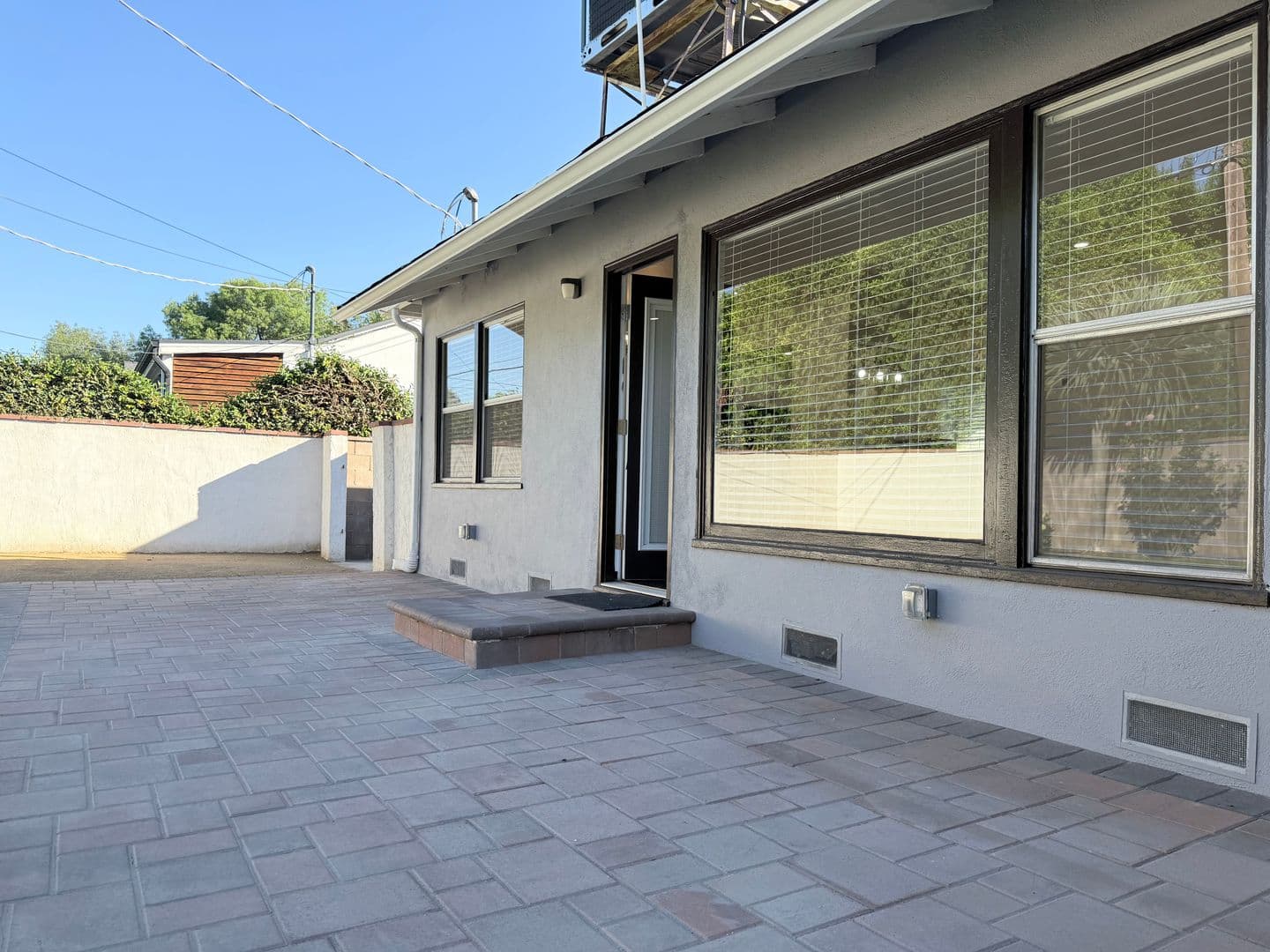 Van Nuys House: 6459 Forbes Avenue