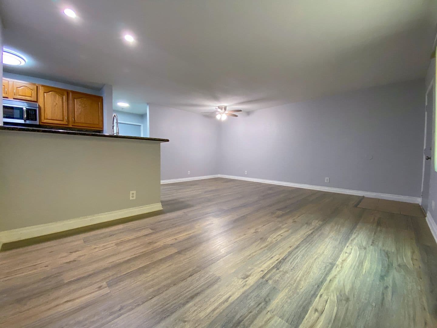 North Hollywood Apartment: 5513 Fulcher Avenue