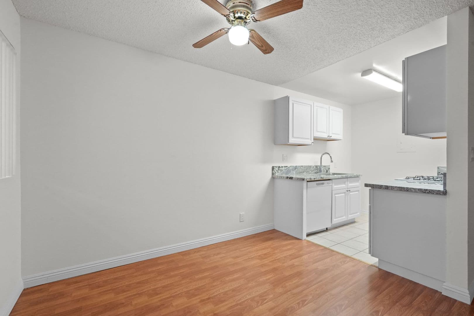 North Hollywood Apartment: 12603 Oxnard Street