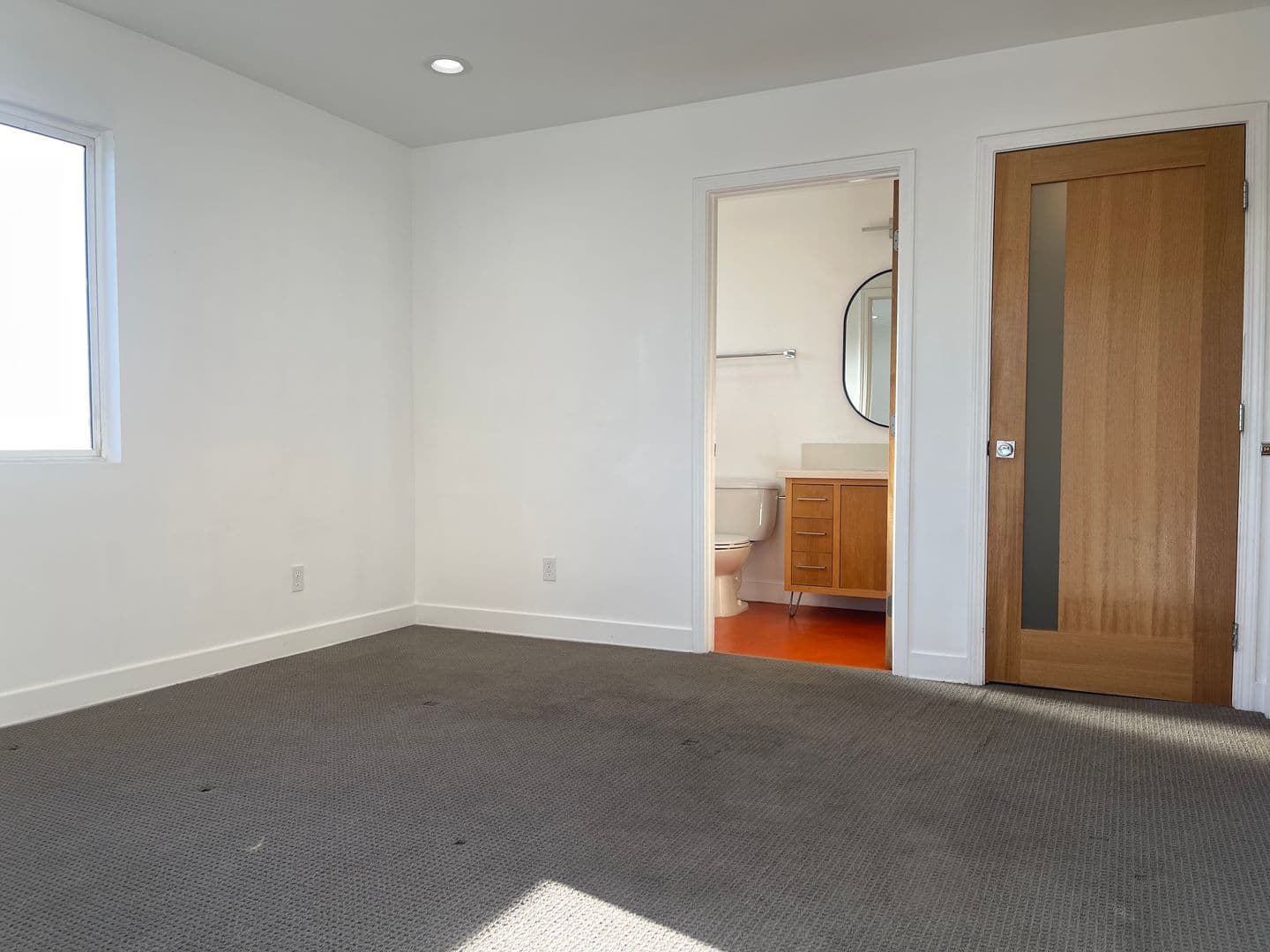 Los Angeles Apartment: 477-479 Nassau Avenue
