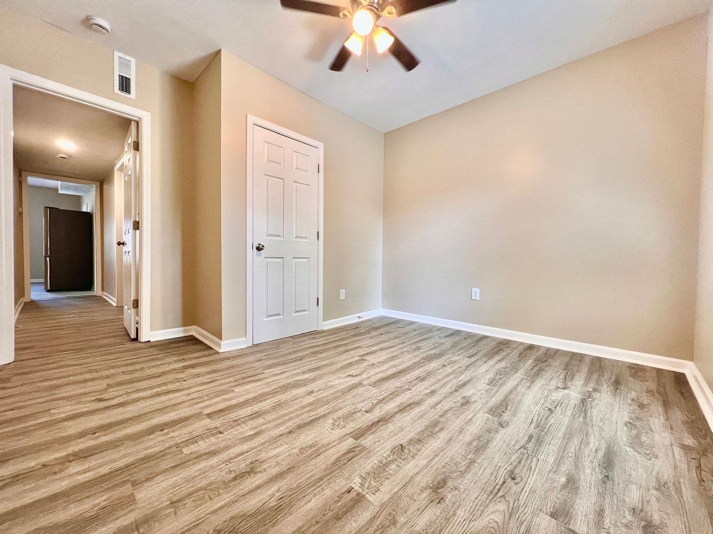 Mishawaka Apartment: 315/319 w 3rd St