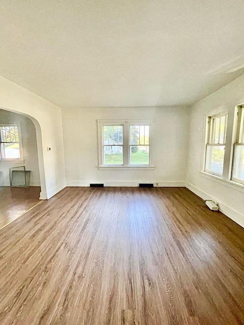 South Bend House: 1822 Elwood Ave