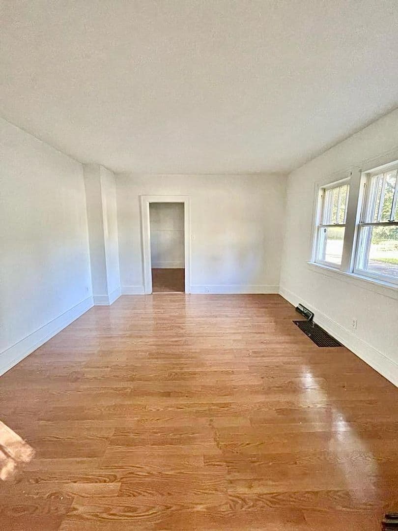 South Bend House: 1822 Elwood Ave