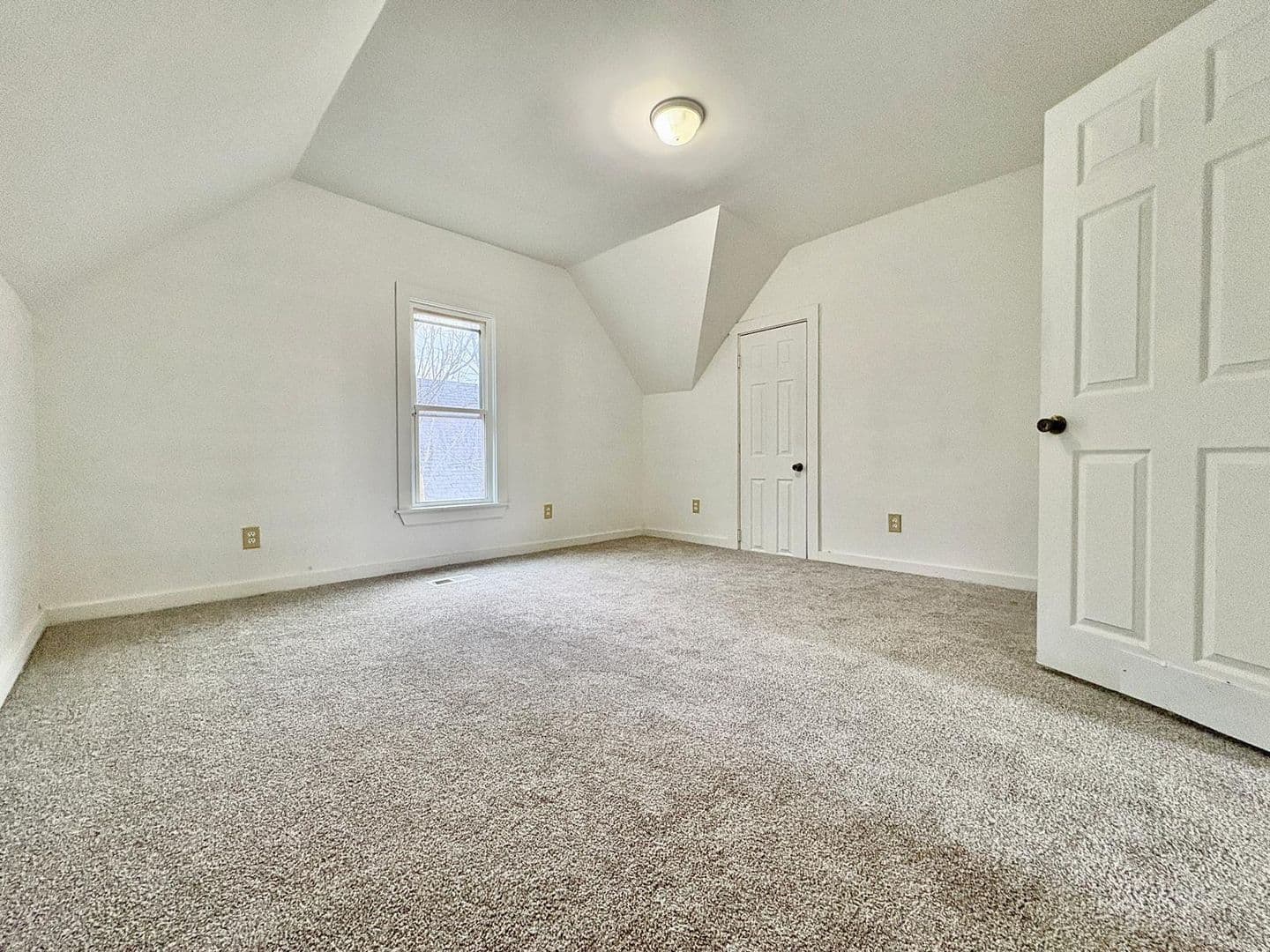 South Bend House: 2117 Bertrand St