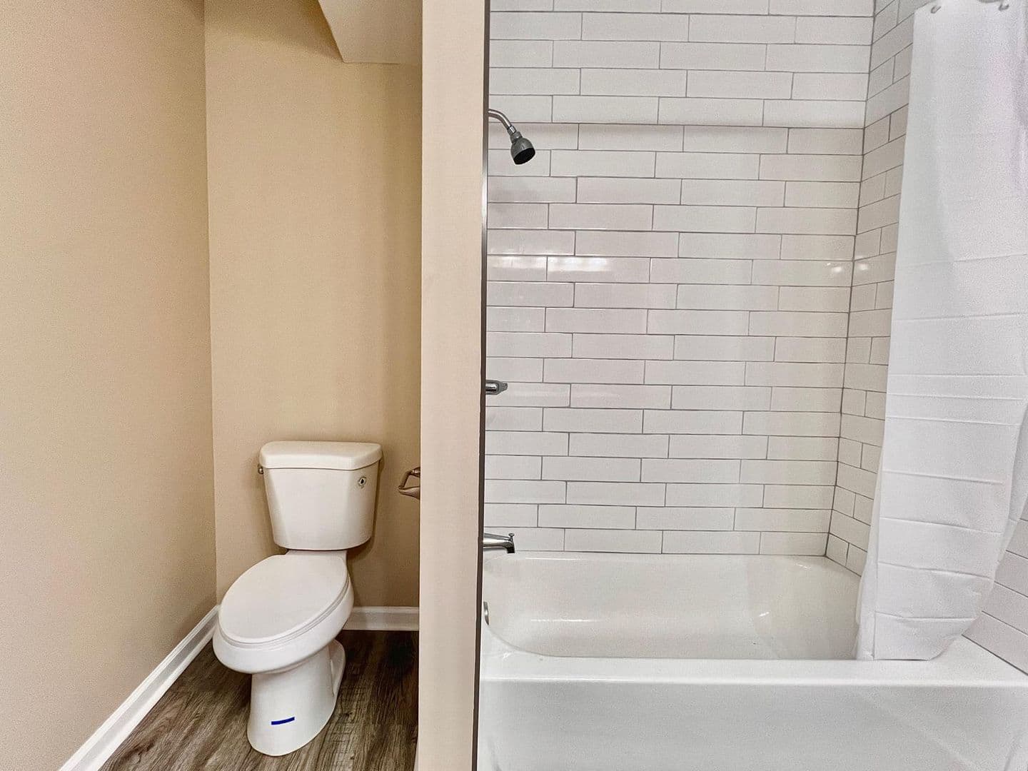 Mishawaka Apartment: 315/319 w 3rd St