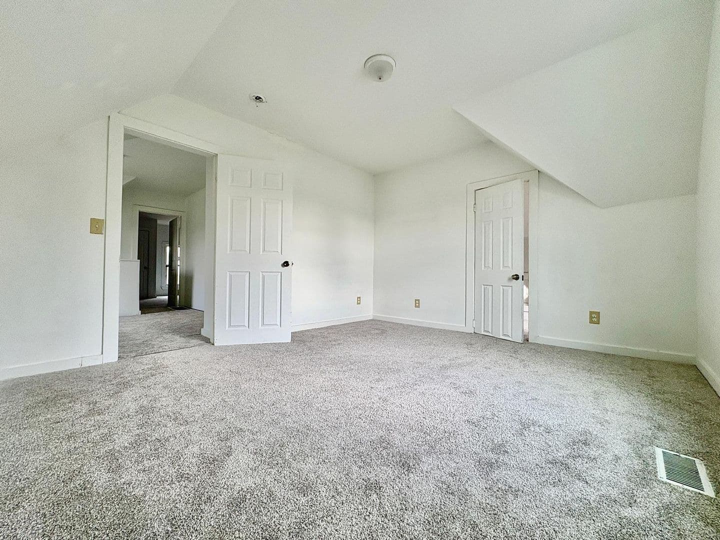 South Bend House: 2117 Bertrand St