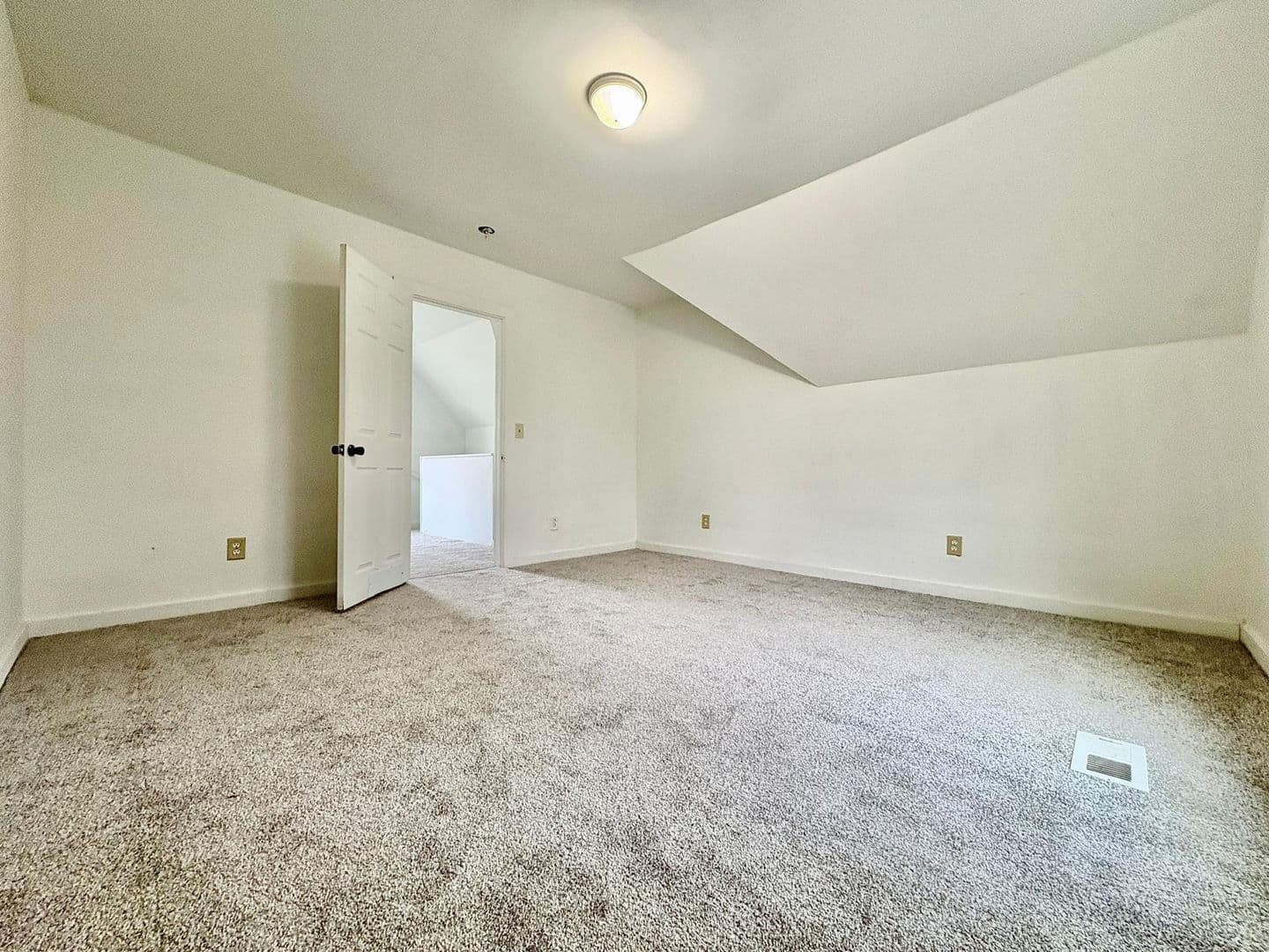 South Bend House: 2117 Bertrand St